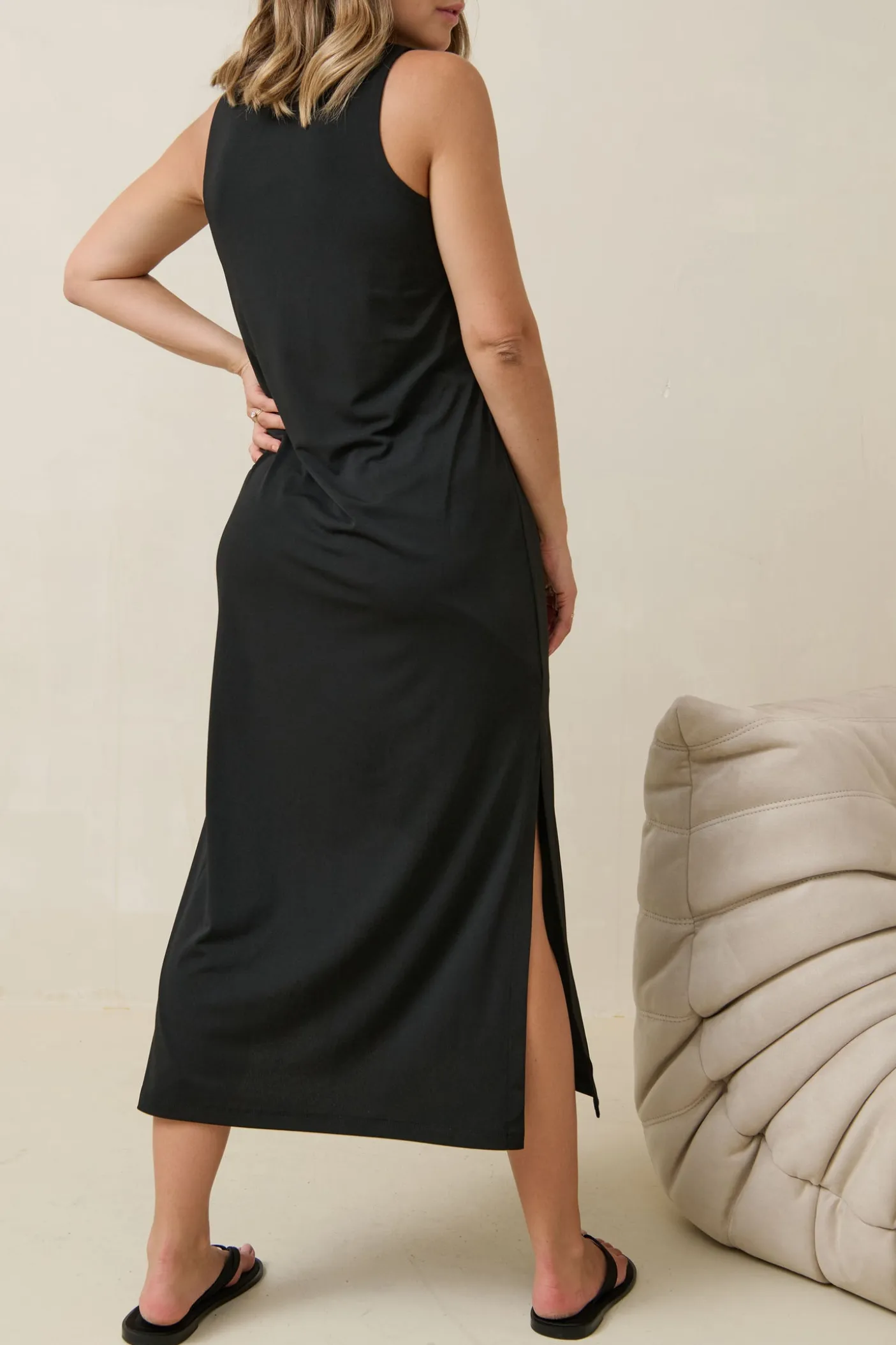 Calibration Nursing Column Dress - Black