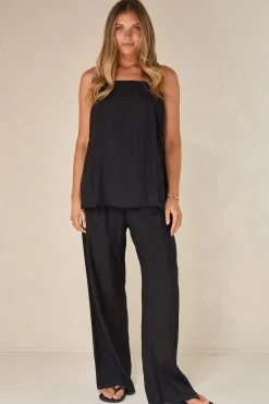 Ease Away Crinkle Top - Black