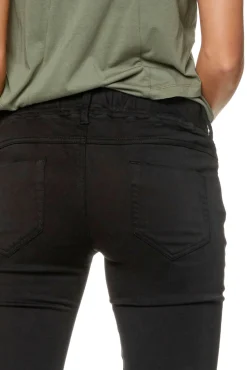 Take A Walk Underbump Skinny Jean*