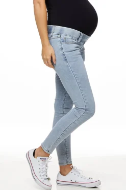 Take A Walk Underbump Skinny Jean*