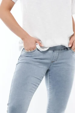 Take A Walk Underbump Skinny Jean*