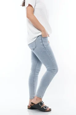 Take A Walk Underbump Skinny Jean*
