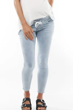 Walk This Way Jogger*